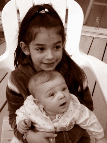 auntie_deanna_and_niece_at_thanksgiving_2005.jpg